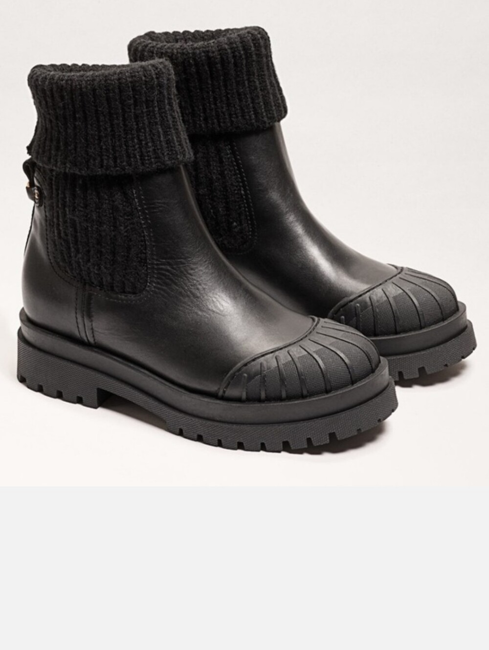 Sam Edelman Black Rib-Knit Cuff Lug Sole Leather Ankle Boots Size 8.5
